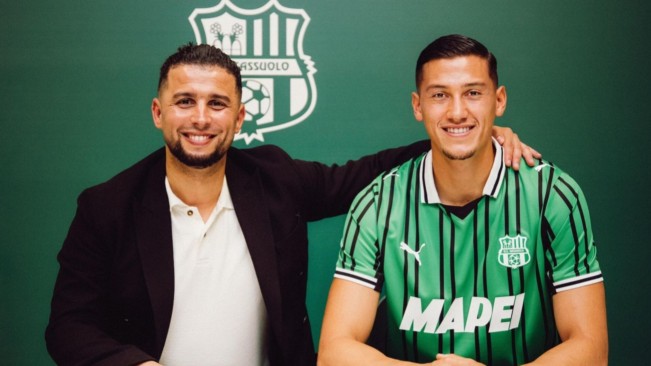 Jay Idzes naik gaji tiga kali lipat di Sassuolo. [Instagram]